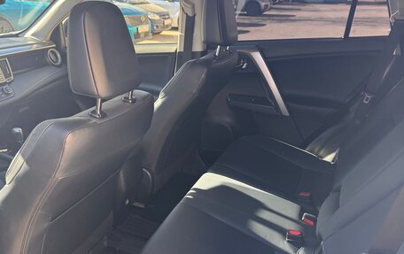 Toyota RAV4, 2015 год, 2 655 000 рублей, 6 фотография