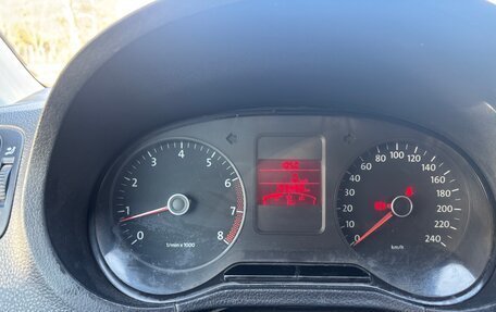 Volkswagen Polo VI (EU Market), 2011 год, 560 000 рублей, 5 фотография