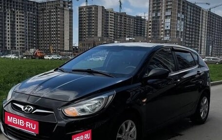 Hyundai Solaris II рестайлинг, 2011 год, 710 000 рублей, 6 фотография