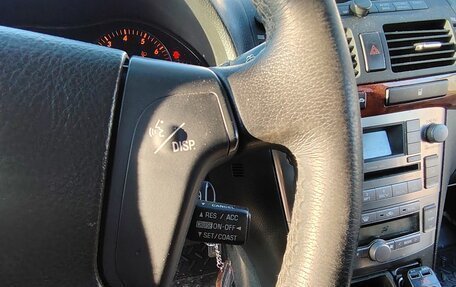 Toyota Avensis III рестайлинг, 2003 год, 625 000 рублей, 10 фотография