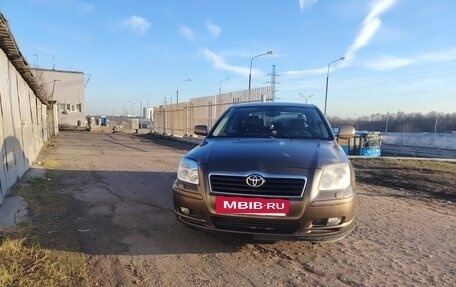 Toyota Avensis III рестайлинг, 2003 год, 625 000 рублей, 2 фотография