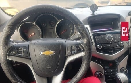 Chevrolet Cruze II, 2011 год, 700 000 рублей, 6 фотография