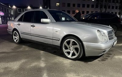 Mercedes-Benz E-Класс, 1998 год, 300 000 рублей, 1 фотография