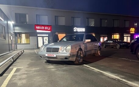 Mercedes-Benz E-Класс, 1998 год, 300 000 рублей, 9 фотография