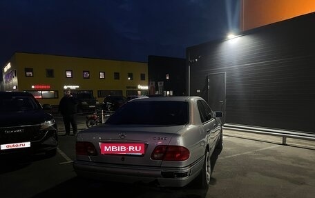 Mercedes-Benz E-Класс, 1998 год, 300 000 рублей, 5 фотография