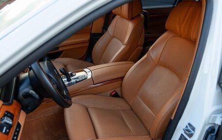 BMW 7 серия, 2013 год, 2 650 000 рублей, 14 фотография