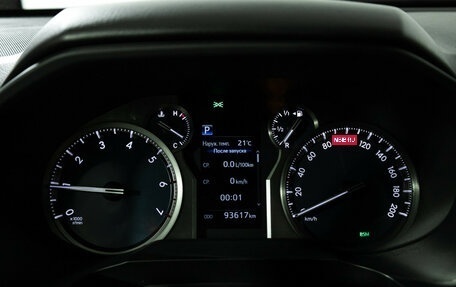 Toyota Land Cruiser Prado 150 рестайлинг 2, 2017 год, 5 099 700 рублей, 12 фотография