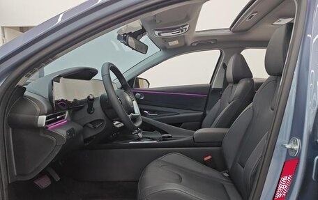 Hyundai Elantra, 2024 год, 1 800 000 рублей, 24 фотография