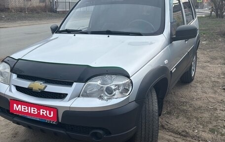 Chevrolet Niva I рестайлинг, 2012 год, 520 000 рублей, 3 фотография