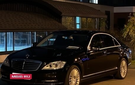 Mercedes-Benz S-Класс, 2010 год, 1 900 000 рублей, 16 фотография