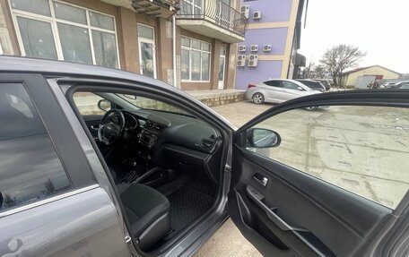 KIA Rio III рестайлинг, 2015 год, 990 000 рублей, 12 фотография