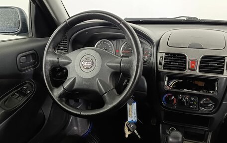 Nissan Almera, 2005 год, 400 000 рублей, 10 фотография