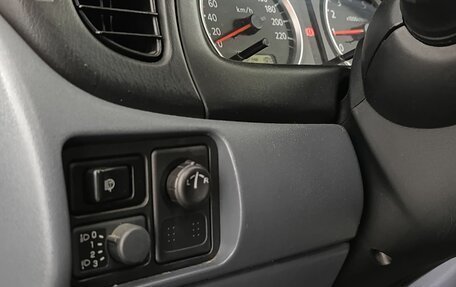 Nissan Almera, 2005 год, 400 000 рублей, 11 фотография