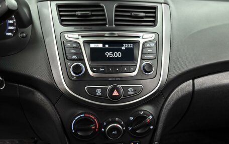 Hyundai Solaris II рестайлинг, 2015 год, 1 149 000 рублей, 13 фотография