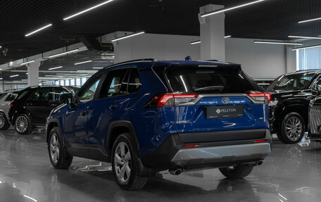 Toyota RAV4, 2021 год, 3 390 000 рублей, 4 фотография