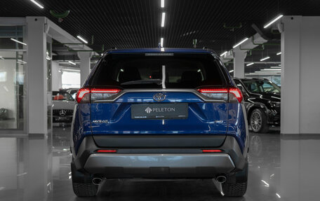 Toyota RAV4, 2021 год, 3 390 000 рублей, 6 фотография