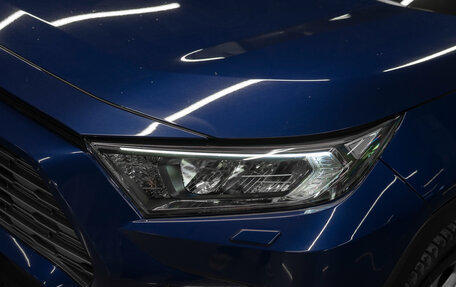 Toyota RAV4, 2021 год, 3 390 000 рублей, 21 фотография