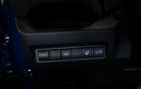 Toyota RAV4, 2021 год, 3 390 000 рублей, 17 фотография