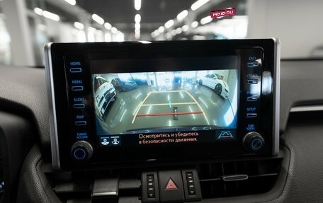 Toyota RAV4, 2021 год, 3 390 000 рублей, 15 фотография