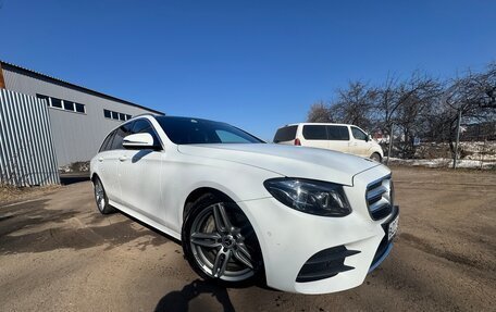 Mercedes-Benz E-Класс, 2018 год, 3 300 000 рублей, 1 фотография