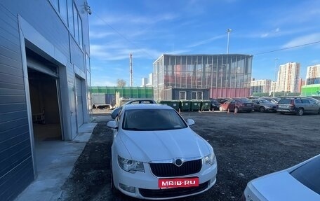 Skoda Superb III рестайлинг, 2012 год, 950 000 рублей, 1 фотография