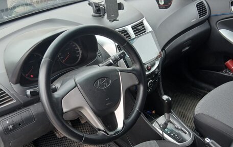 Hyundai Solaris II рестайлинг, 2013 год, 451 000 рублей, 5 фотография