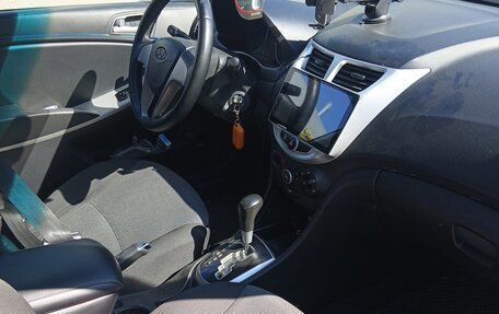 Hyundai Solaris II рестайлинг, 2013 год, 451 000 рублей, 7 фотография