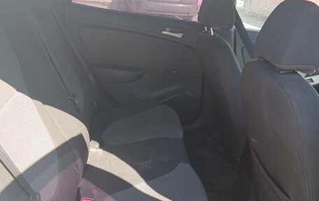 Hyundai Solaris II рестайлинг, 2013 год, 451 000 рублей, 6 фотография