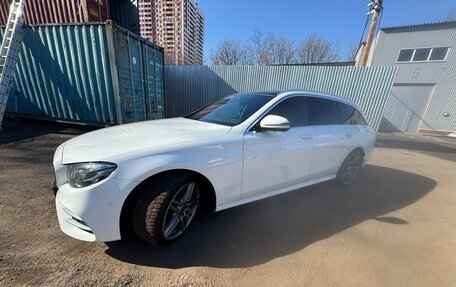 Mercedes-Benz E-Класс, 2018 год, 3 300 000 рублей, 7 фотография