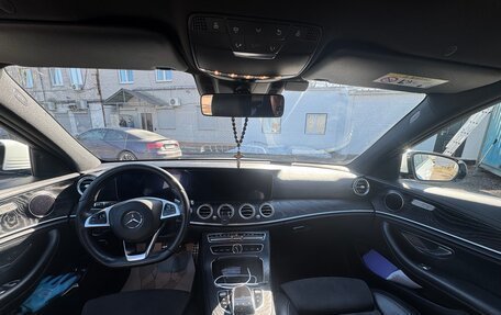 Mercedes-Benz E-Класс, 2018 год, 3 300 000 рублей, 10 фотография