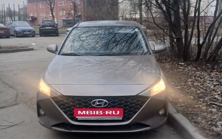 Hyundai Solaris II рестайлинг, 2020 год, 1 050 000 рублей, 2 фотография