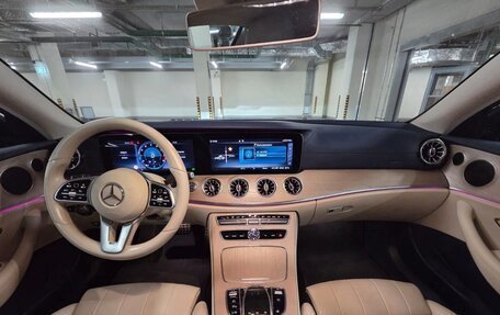 Mercedes-Benz E-Класс, 2019 год, 3 650 000 рублей, 7 фотография