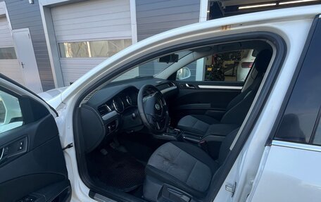 Skoda Superb III рестайлинг, 2012 год, 950 000 рублей, 8 фотография