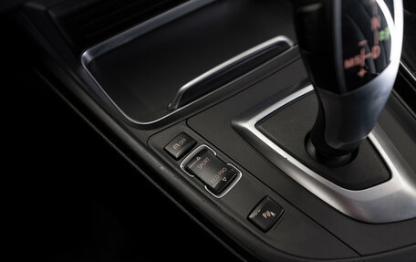 BMW 3 серия, 2018 год, 2 130 000 рублей, 15 фотография