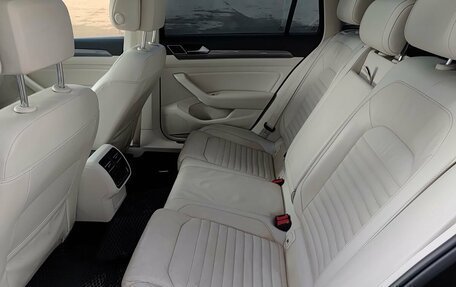 Volkswagen Passat B8 рестайлинг, 2017 год, 2 499 000 рублей, 15 фотография