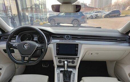 Volkswagen Passat B8 рестайлинг, 2017 год, 2 499 000 рублей, 17 фотография