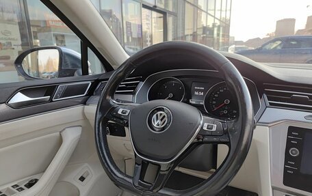 Volkswagen Passat B8 рестайлинг, 2017 год, 2 499 000 рублей, 23 фотография