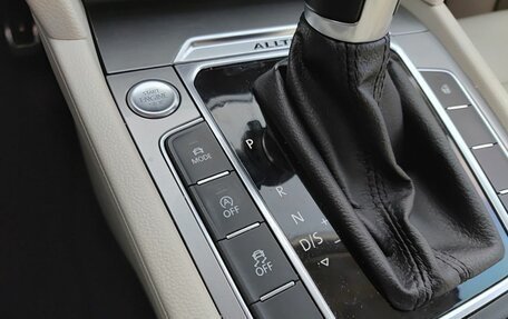 Volkswagen Passat B8 рестайлинг, 2017 год, 2 499 000 рублей, 25 фотография