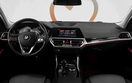 BMW 3 серия, 2020 год, 3 190 000 рублей, 12 фотография