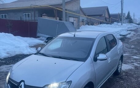 Renault Logan II, 2015 год, 850 000 рублей, 7 фотография