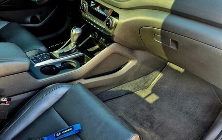 Hyundai Tucson III, 2018 год, 2 450 000 рублей, 11 фотография