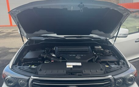 Toyota Land Cruiser 200, 2014 год, 3 750 000 рублей, 21 фотография