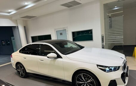 BMW 5 серия, 2025 год, 10 949 900 рублей, 2 фотография