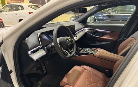 BMW 5 серия, 2025 год, 10 949 900 рублей, 7 фотография