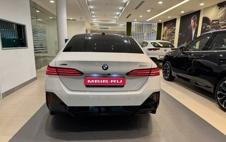 BMW 5 серия, 2025 год, 10 949 900 рублей, 4 фотография