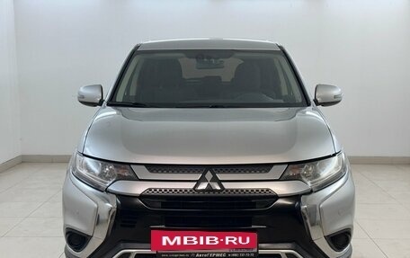 Mitsubishi Outlander III рестайлинг 3, 2019 год, 2 110 000 рублей, 2 фотография