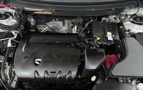 Mitsubishi Outlander III рестайлинг 3, 2019 год, 2 110 000 рублей, 14 фотография