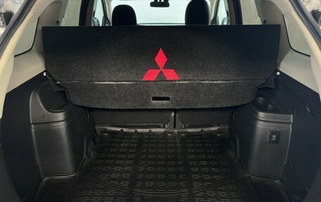 Mitsubishi Outlander III рестайлинг 3, 2019 год, 2 110 000 рублей, 13 фотография