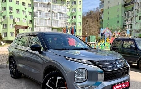 Mitsubishi Outlander, 2021 год, 2 850 000 рублей, 1 фотография