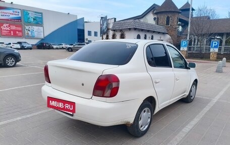 Toyota Platz, 2001 год, 250 000 рублей, 2 фотография